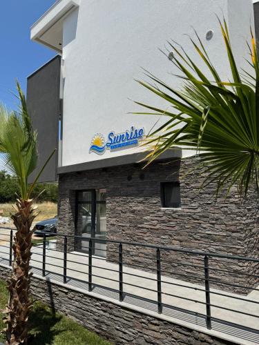 Sunrise Luxury Apartments