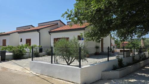 Φωτογραφία από το άλμπουμ του House Angelina σε Kruševo