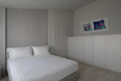 Φωτογραφία από το άλμπουμ του Olive Grove Suites - Villas with private pool and garden στη Νικήτη