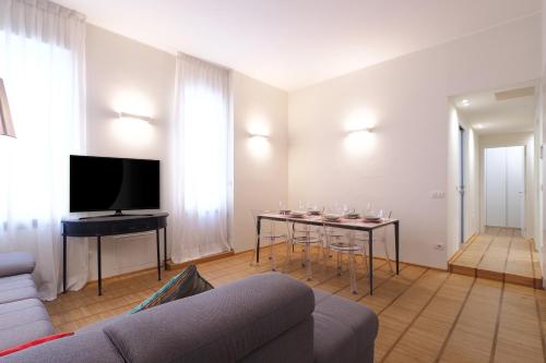 Court House Elegant Apartment