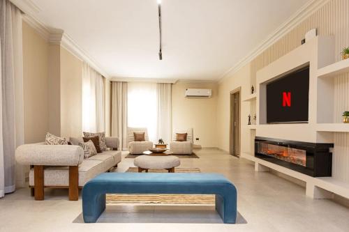 Stylish 2BR Ensuitex2 Smart Home By BeitHady BH-26-003