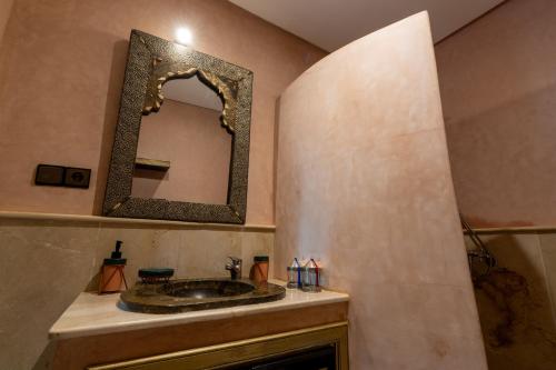 Ένα μπάνιο στο Gueliz family Express