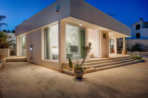 Deluxe Suite with Spa Bath