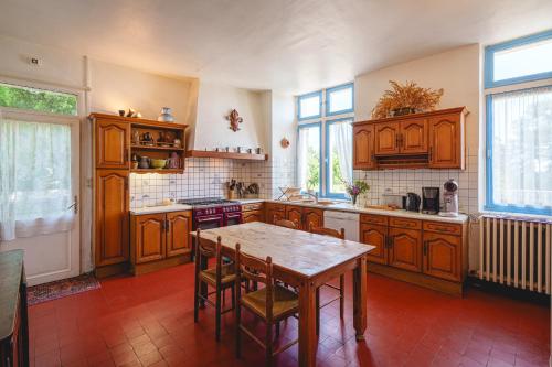 Η κουζίνα ή μικρή κουζίνα στο Chateau avec une vue sur la Loire