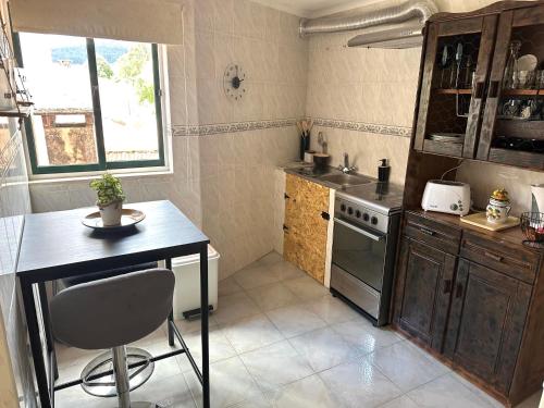 Η κουζίνα ή μικρή κουζίνα στο Casa das Quelhas