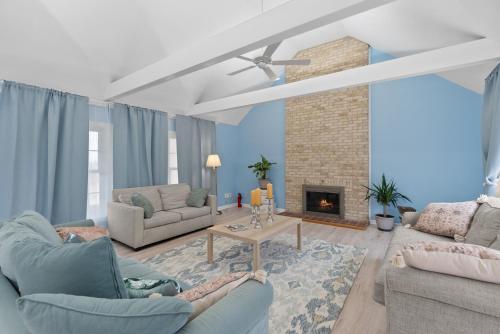 Χώρος καθιστικού στο Bright and Spacious Stay