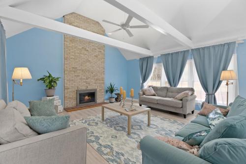 Χώρος καθιστικού στο Bright and Spacious Stay