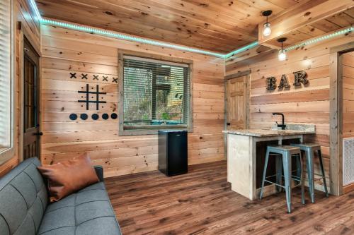 Φωτογραφία από το άλμπουμ του High Country Cabin By Avada Properties σε Sevierville
