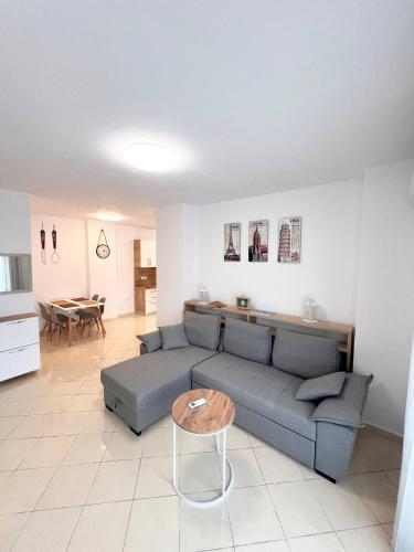 Urban Escape by Adriatic Living