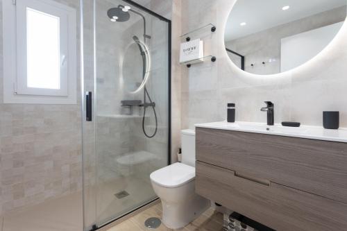 MTR - 701 Marbella Temporary Rent Apto 4 dormitorios Luminoso con zonas Chill Out y Gym