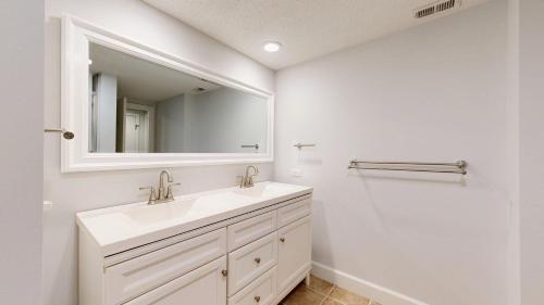 Ένα μπάνιο στο 250 Captains Quarters