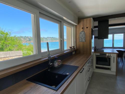 Beach house Maison de plage les pieds dans l eau