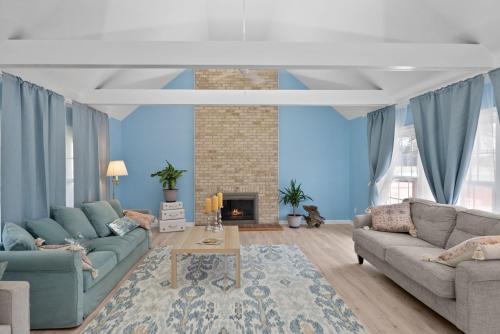 Χώρος καθιστικού στο Bright and Spacious Stay