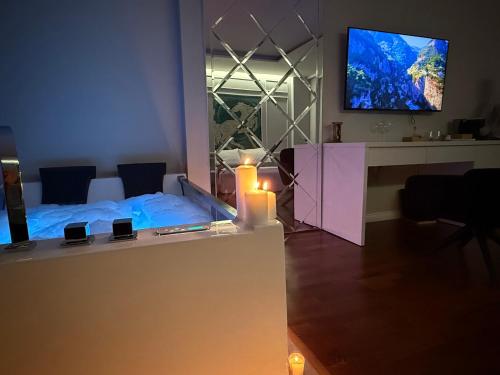 Lunarist Luxury Jacuzzi Suites - Blloku Tirana Prime Location