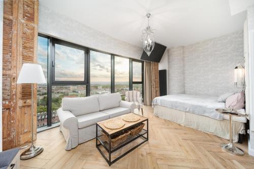 ANS Hanza Tower Apartment 17th floor with city view, swimming pool area with saunas, viewing terrace