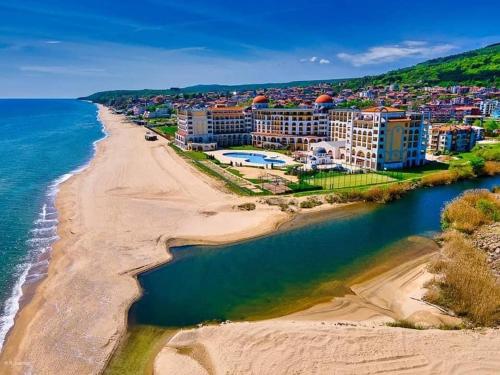 Imagen de la galería de Апартамент Ели, en Obzor