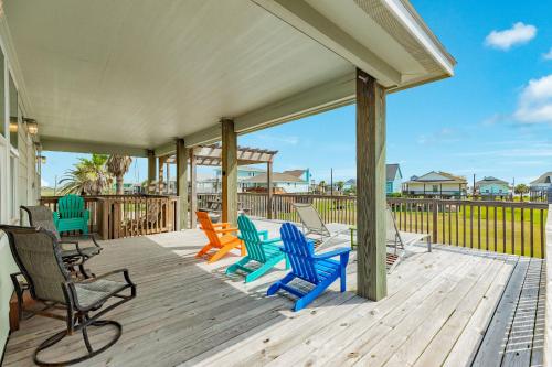 Μπαλκόνι ή βεράντα στο Spacious Sunny & Shipshape Welcome to Buccaneer's Landing