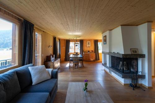 Posezení v ubytování Beautiful Apartment With Stunning View - Chalet Mutthorn