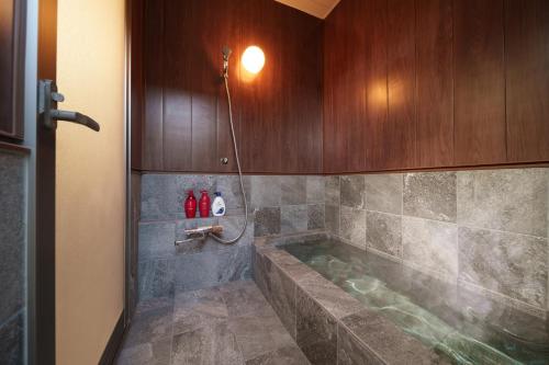 Et badeværelse på Mountain Green A "Yuzuki" - Vacation STAY 08283v