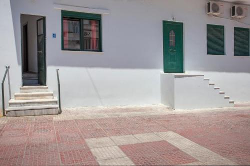 Cozy Apartment Next To PIRAEUS PORT
