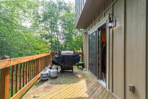 Gambar di galeri bagi HOT TUB 4 Min Dr to Camelbeach di Tannersville