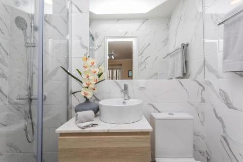 Koupelna v ubytování Alfama Stylish Studios by Hosty