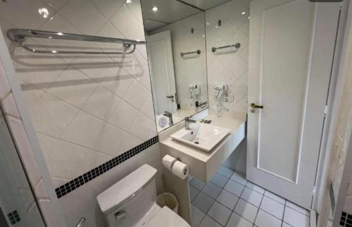 Ванная комната в Hotel Inter Jardins UH-2609