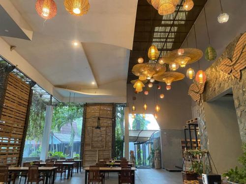 Bukit Daun Hotel & Resortにあるレストランまたは飲食店