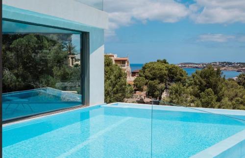 Villa with private beach