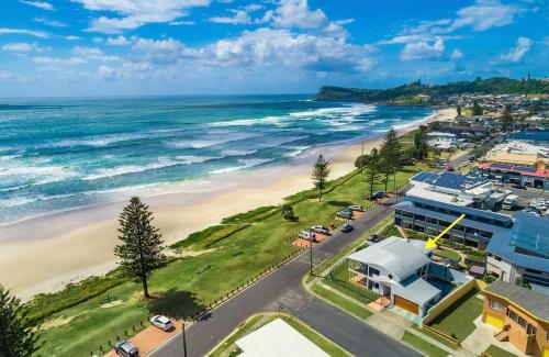 an aerial view of a beach and the ocean at Pacific House in Lennox Head