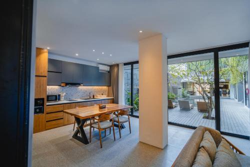 Dapur atau dapur kecil di LOI Mansion Managed by ARM One Hundred