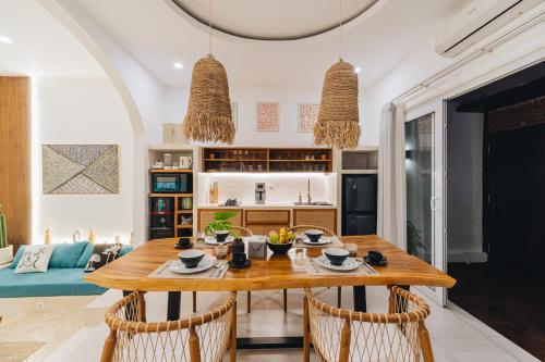 Η κουζίνα ή μικρή κουζίνα στο Villa Segara Angin