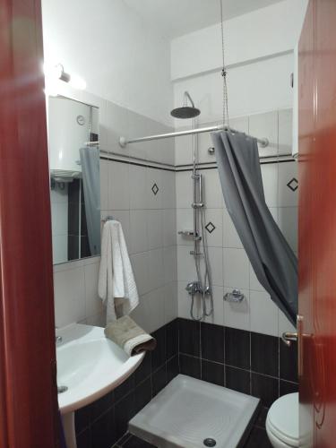 Ένα μπάνιο στο Voula apartment