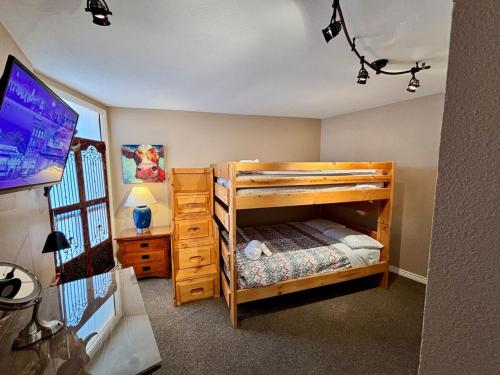 Ένα ή περισσότερα κρεβάτια σε δωμάτιο στο Saguaro & Sage