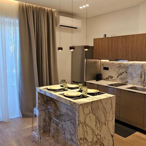S & E luxury city residences