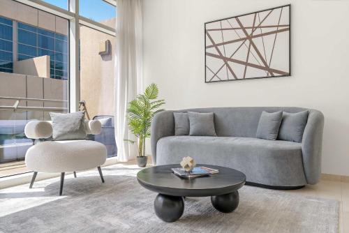 Silkhaus Vacation Homes Lavish 2BDR in Bay Square at Prime location