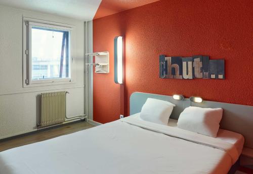 Postel nebo postele na pokoji v ubytování B&B HOTEL Vitry-sur-Seine