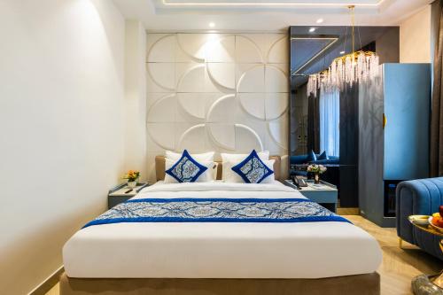 The Bella Express- New Delhi