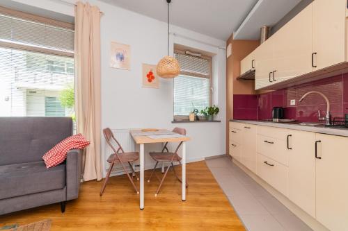 Kuchyňa alebo kuchynka v ubytovaní Grand Apartments - Apartament Aqua 3 - Rezydencja Marina Gdańsk