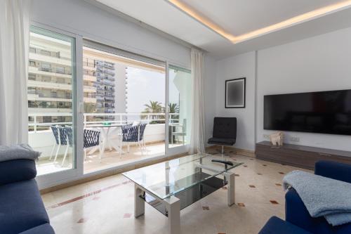 2º MTR - Marbella Temporary Rent 3 bedrooms Av del Mar