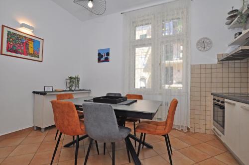 Apartment Moel Split