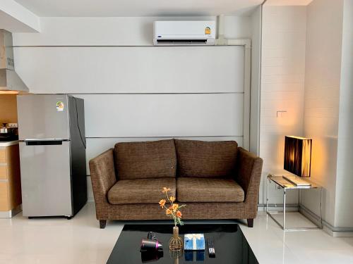 Χώρος καθιστικού στο Sathorn Prime Residence 1BR #Bangkok