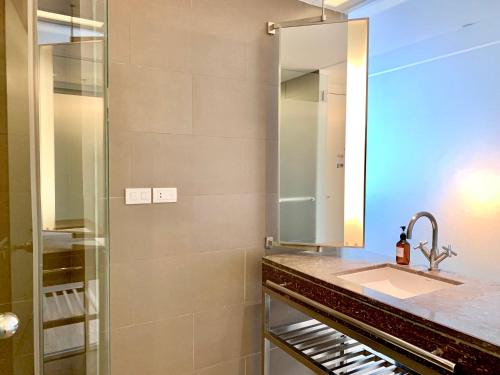 Ένα μπάνιο στο Sathorn Prime Residence 1BR #Bangkok
