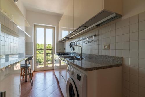 GuestHost - Bright Apartment in Metro San Giovanni