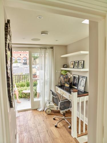 Chelsea penthouse suite with terrace photo 9