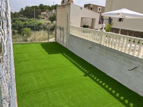 Taman di luar Casa Nuevos Vientos CR Los Cuatro Vientos