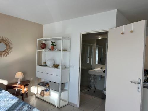 Η κουζίνα ή μικρή κουζίνα στο Grand studio Manosque face lycée international et hôpital, Cadarache-Iter