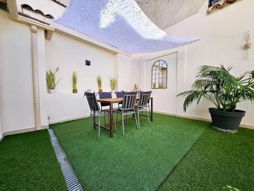 Le Thuret Fleuri - T3 avec Terrasse