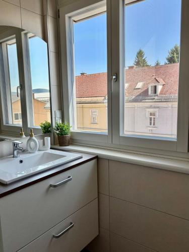 Stylish Flat Near Centre