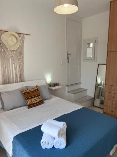 Katil atau katil-katil dalam bilik di Marieta's Cycladic Home